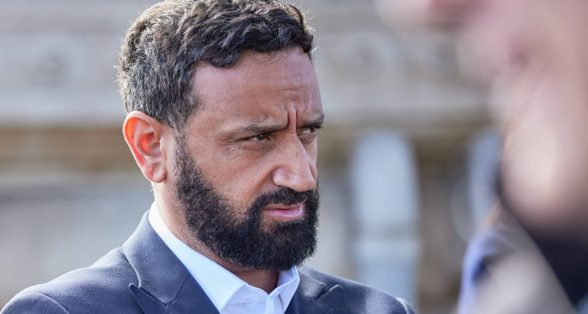 "J’adore Cyril mais non" : cet animateur emblématique de M6 refuse de rejoindre Cyril Hanouna dans "Tout beau tout 9"