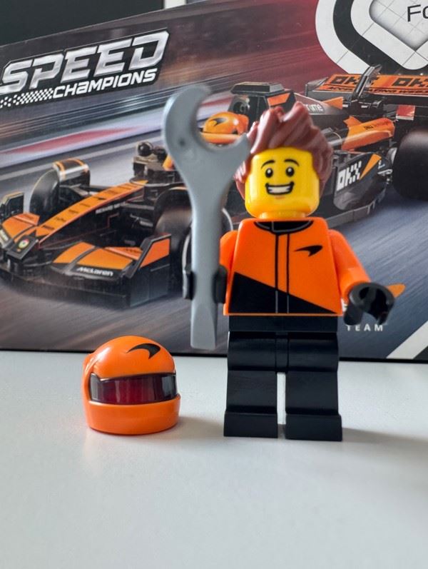 Mini figurine LEGO F1 Speed Champions McLaren