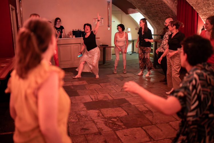 Swing jazz blues danse Lindyspot caveau tigre