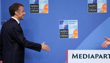 Sur la scène internationale, le nouveau rôle de figurant d’Emmanuel Macron - Mediapart