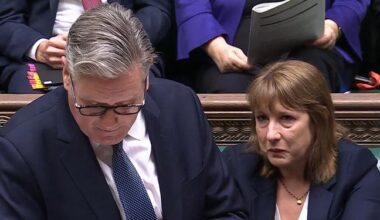 Sur la sellette, la ministre des Finances en larmes au Parlement