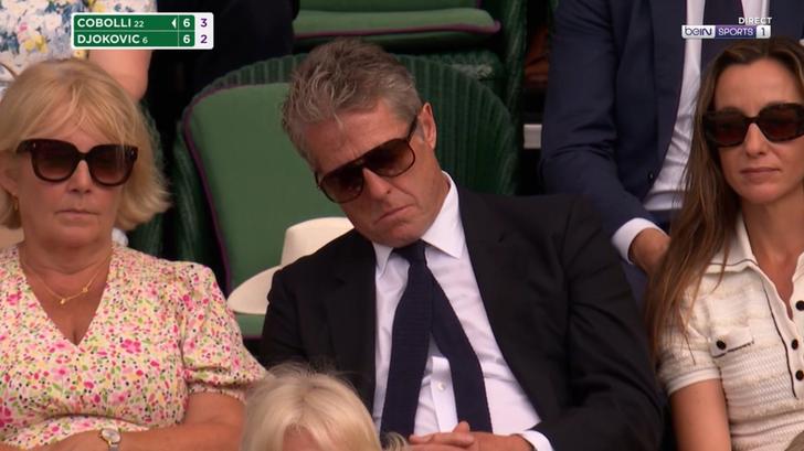 Hugh Grant à Wimbledon le 9 juillet 