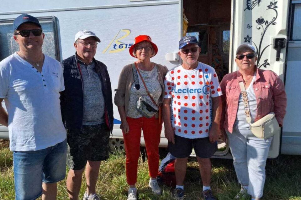 Les supporters du Tour de France à Colomby-Anguerny.