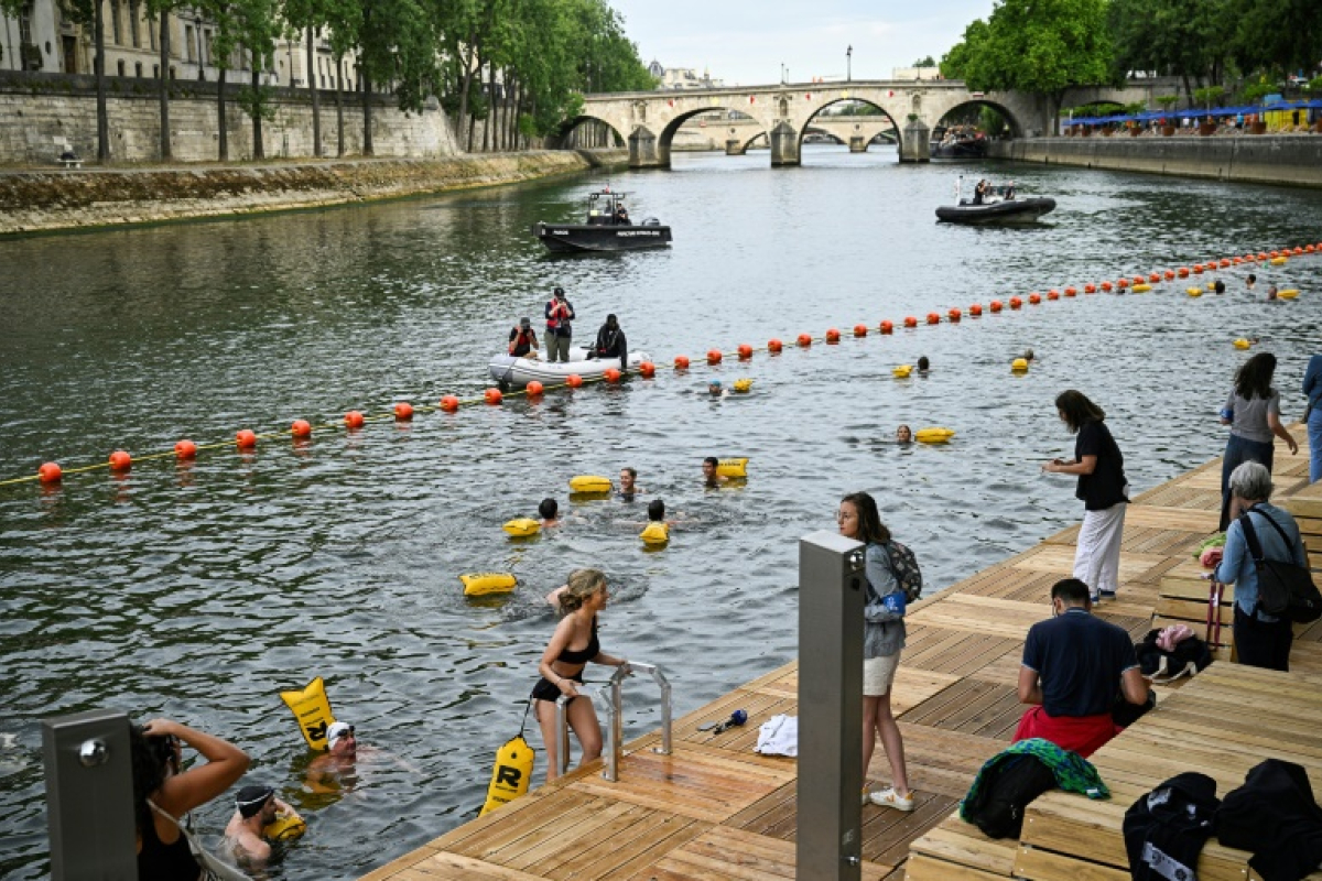 A Paris, les premières baignades dans la Seine sous étroite surveillance - 05/07/2025 à 08:59