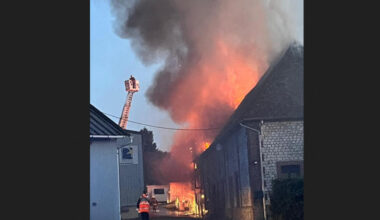 [Mise à jour] Incendie chez Emmaüs près de Rouen : les pompiers toujours mobilisés