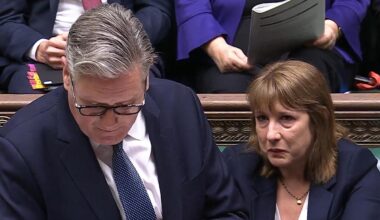 La ministre des Finances britannique fond en larmes au Parlement