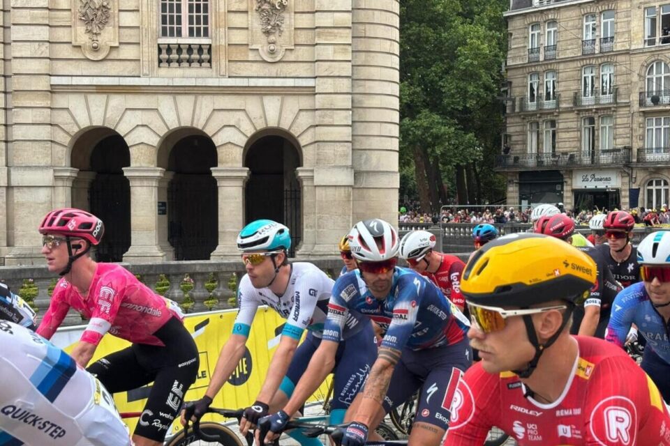 À 13h35, les coureurs se sont élancés.