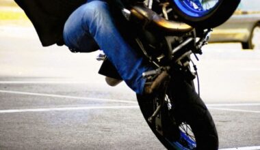 sans casque, il multiplie les infractions et perd le contrôle de sa moto