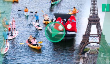 Paris fête le premier anniversaire avec une parade sur la Seine et le retour des Phryges