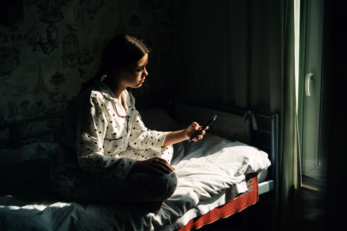À 16 ans, elle ne reconnaît plus sa famille après avoir ignoré le premier signe de sa maladie incurable
