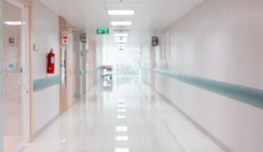À 44 ans, elle attribue ses ballonnements à la ménopause, elle décède d'un cancer de l'intestin 15 mois plus tard