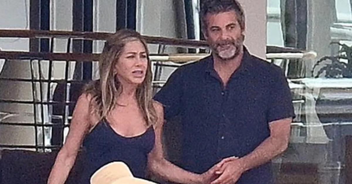 Qui est Jim Curtis, l’hypnotiseur star d’Instagram, aperçu avec Jennifer Aniston lors d’une virée romantique à Majorque ?