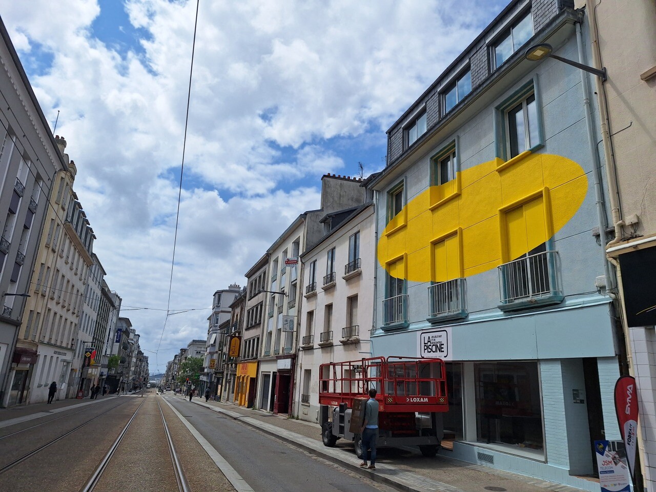à Brest, un soleil géant fait son apparition pour illuminer le haut Jaurès
