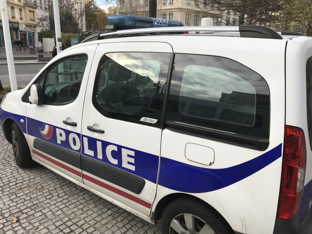 Métropole de Lyon : il tente d'étouffer sa femme, la police arrive à temps !