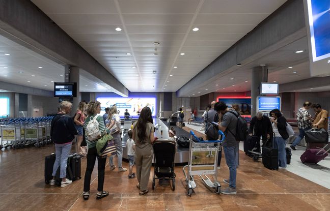 La défaillance d’un portique de sécurité provoque la pagaille à l’aéroport, 2.000 passagers évacués