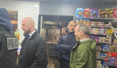 les épiceries fermées la nuit ? La mairie répond