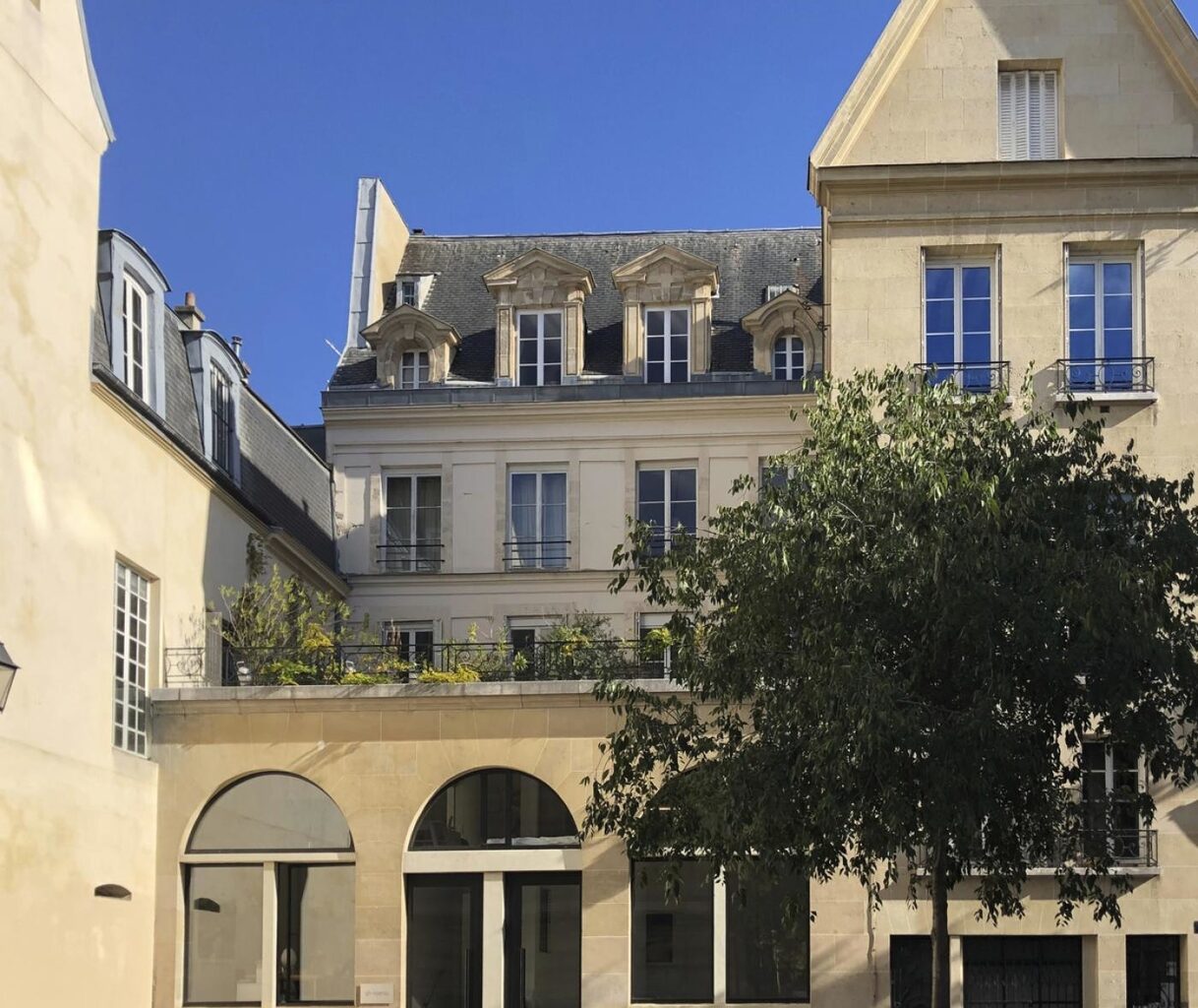Les galeries françaises voient l'avenir en gris