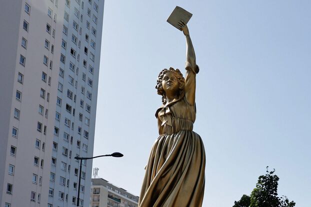  STEPHANE DE SAKUTIN / POOL / AFP
