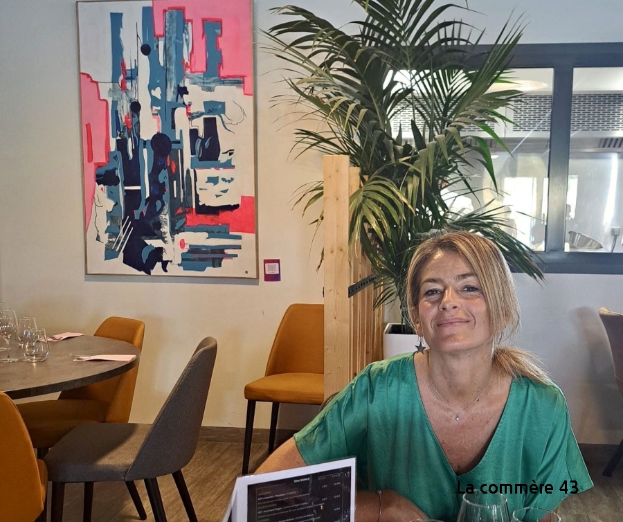 Saint-Germain-Laprade : Géraldine Hooker dévoile ses toiles au Midi 12