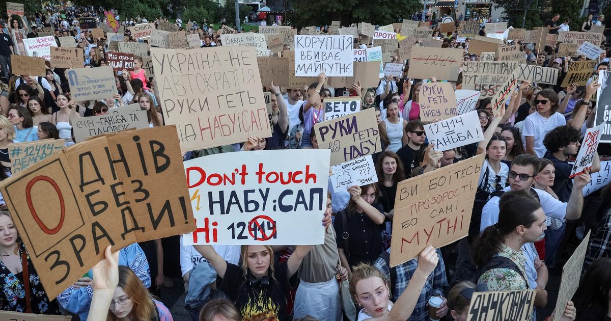 Zelensky propose un nouveau projet de loi assurant «l’indépendance» des structures anticorruption