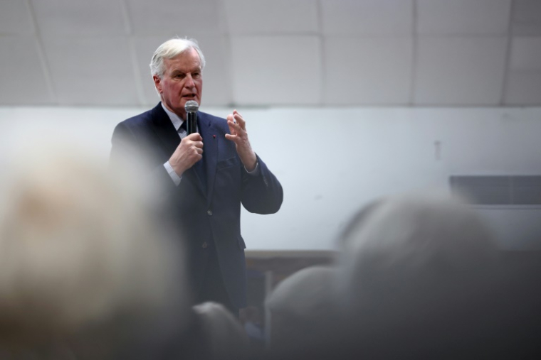 Michel Barnier (Les Républicains) prononce un discours à La Motte-Servolex (Savoie), le 25 avril 2025 ( AFP / Alex MARTIN )