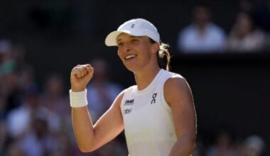 Swiatek expédie Bencic et rejoint Anisimova en finale