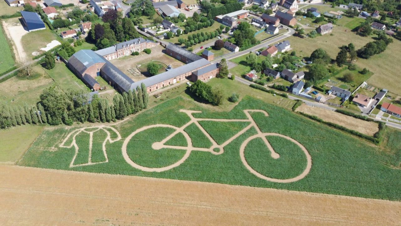 Magnifique fresque réalisée par les bénévoles du musées agricole d'Hétomesnil (Photo DR).