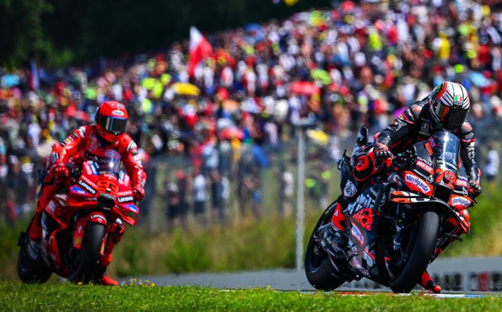 Marco Bezzecchi Marc Márquez Aprilia MotoGP Brno GP République Tchèque