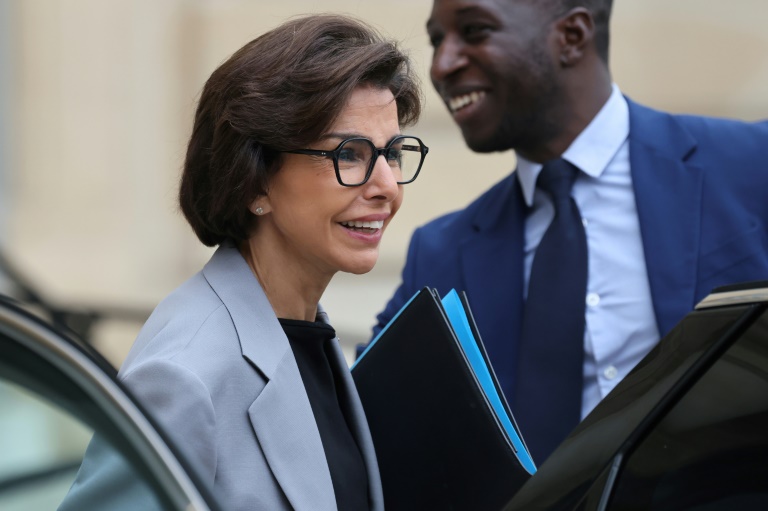La ministre de la Culture Rachida Dati à la sortie du Conseil des ministres à l