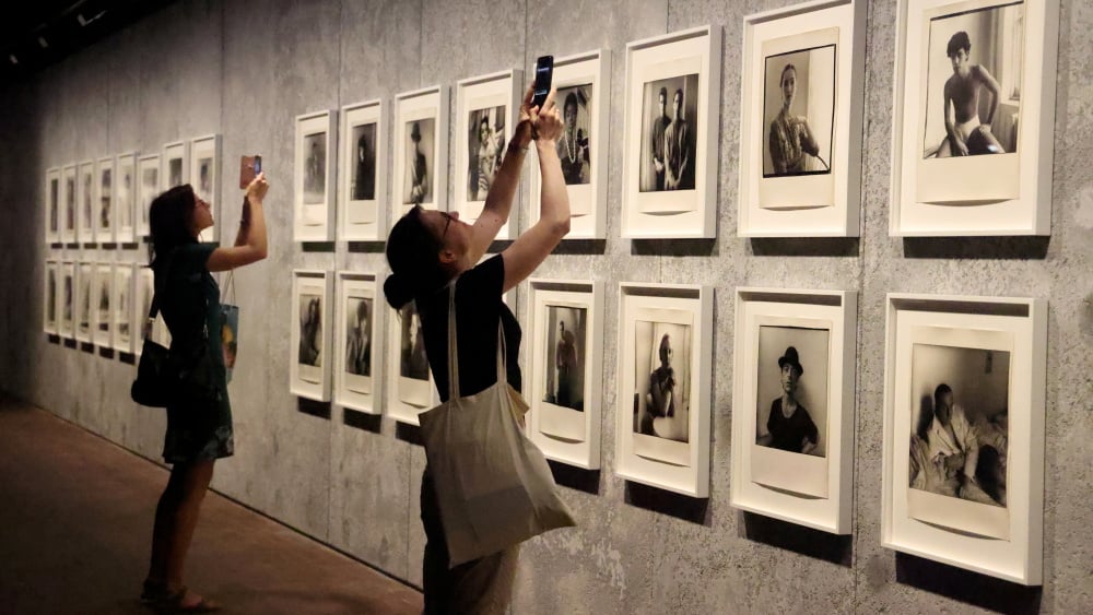 ses photos intimes exposées à la Tour Luma à Arles