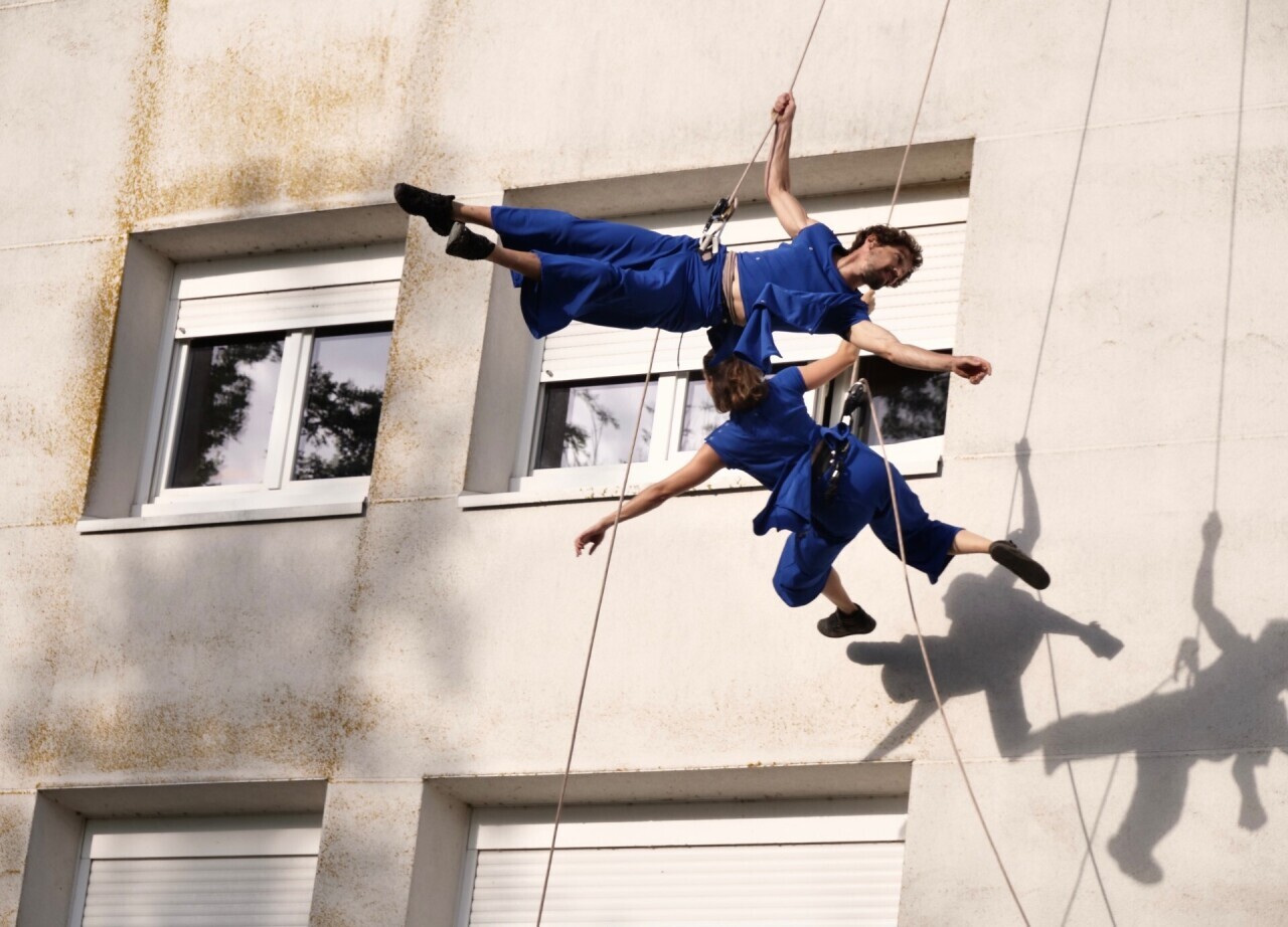 Un spectacle de danse aérienne sur les façades de Louviers