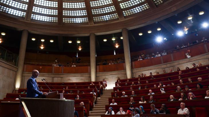 Le président du Conseil économique, social et environnemental (Cese), Thierry Beaudet, prononce un discours lors de la première journée de la « Convention citoyenne sur les temps de l’enfant », le 20 juin 2025. 