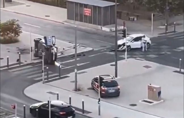Une vidéo de policiers pris à partie après leur accident devient virale sur les réseaux sociaux