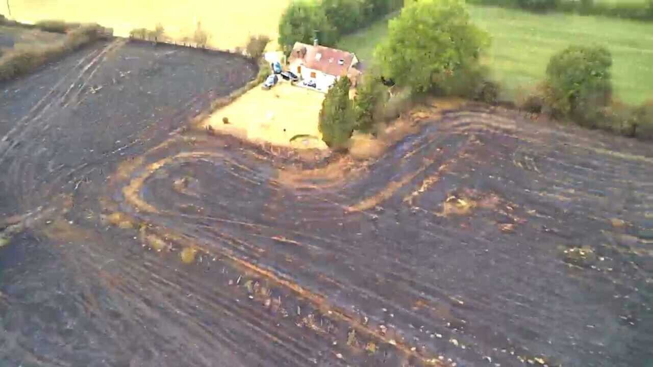 "notre maison était encerclée par le feu"