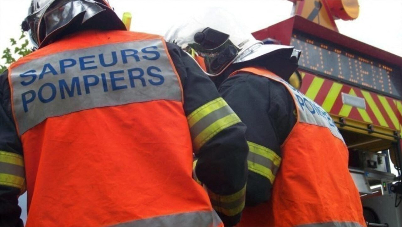 un jeune motard meurt percuté par une voiture, le chauffeur en fuite