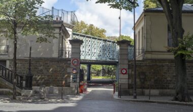 INFO PARIS MATCH À Paris, un militaire, invité pour le défilé du 14 Juillet, se tue en faisant une chute de 15 m