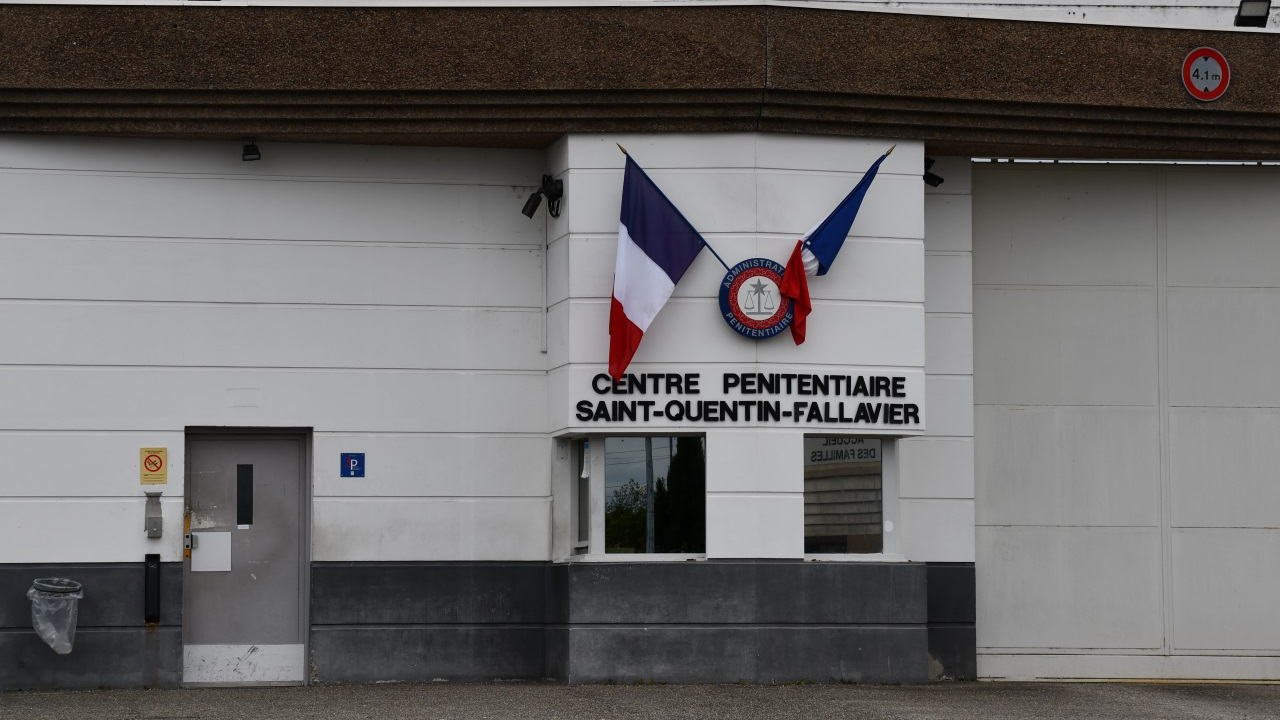 une prison modulaire livrée d’ici 2027 près de Lyon