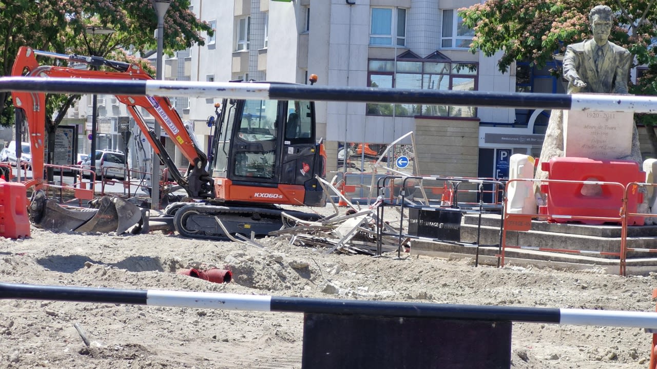 Le chantier de la deuxième ligne de tramway à Tours est suspendu ce mardi, à cause de la canicule.