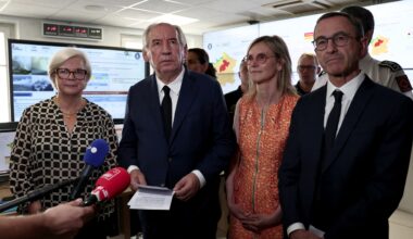 la vigilance rouge "concerne tout le monde", alerte François Bayrou