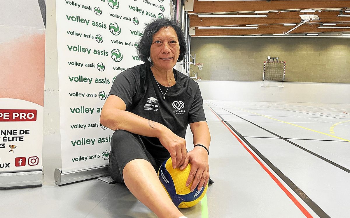 « Le volley-ball, c’est toute ma vie » : amputée d’une jambe, Loma Hikutini a retrouvé l’amour du volley à Quimper
