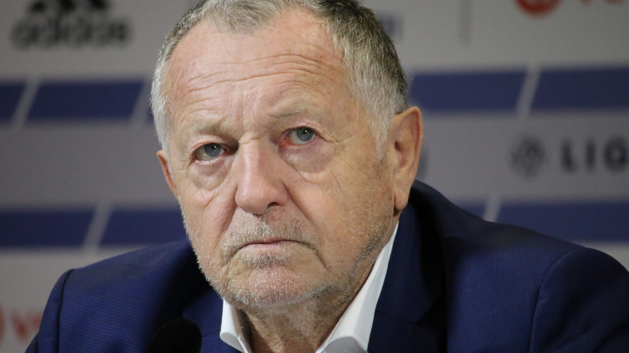 "Que fait la majorité écologiste ?" s'interroge Jean-Michel Aulas