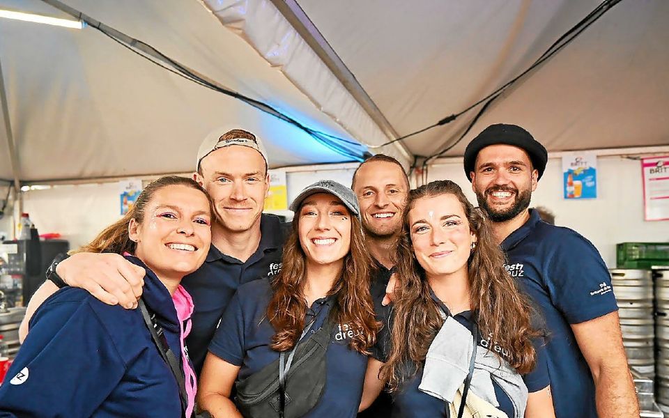 Les bénévoles très actifs pour le bon déroulement du festival.