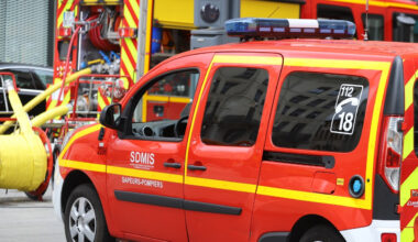 un panache de fumée visible dans l'agglomération