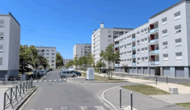 Caméra sciée, insécurité persistante : la mairie impose un couvre-feu aux moins de 16 ans dans ce quartier près de Lyon