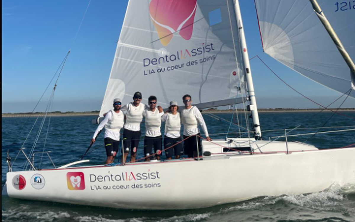 Simon Moriceau et l’équipage de l’APCC Nantes vice-champions du monde J80