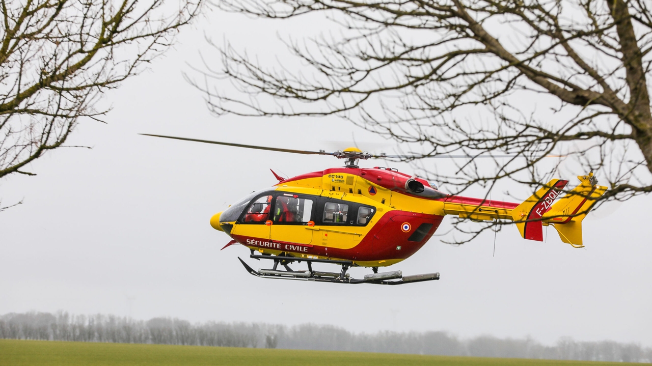 un ouvrier de 19 ans meurt après avoir été enseveli sous du goudron à 200 degrés
