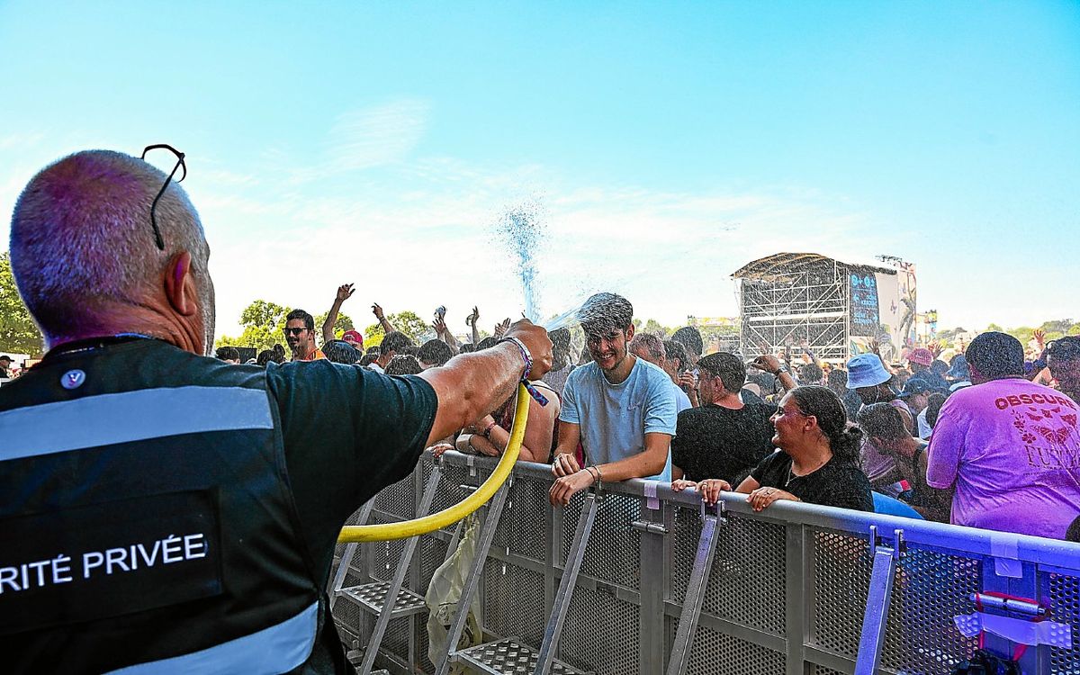 Les Vieilles Charrues ont débuté sous une chaleur des tropiques [En images]