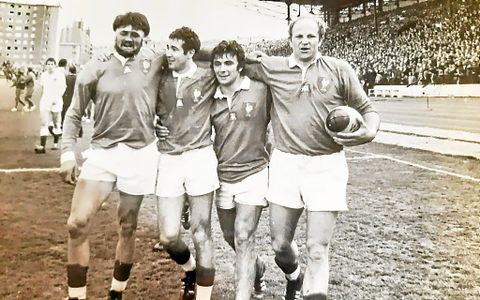 Pour son retour en sélection, après six ans d’exile, Jean Le Droff réalise une performance XXL lors de la victoire contre l’Angleterre (35-13) qui offre le Tournoi des Cinq Nations 1970 au XV de France.