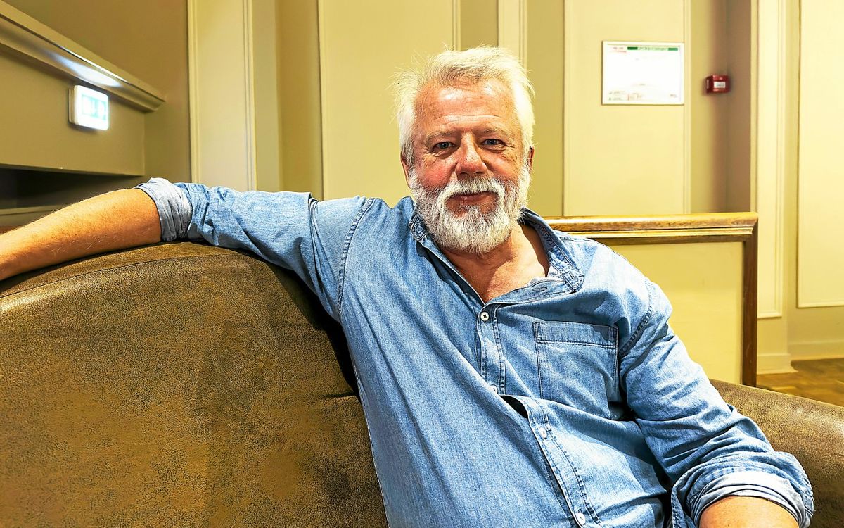 « Merlin attire la sympathie, et ça me touche beaucoup » : Jacques Chambon, acteur de la série Kaamelot est à Dinan ce week-end [Vidéo]
