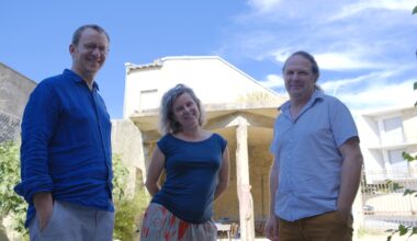 la cour d’une agence d’architectes ouverte aux projets associatifs ou collectifs